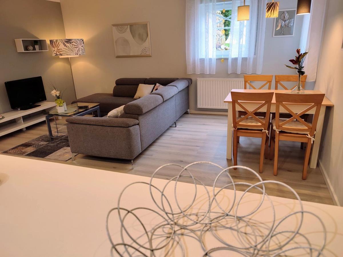 Ferienwohnung An Der Korkeiche Rinnthal Exterior foto